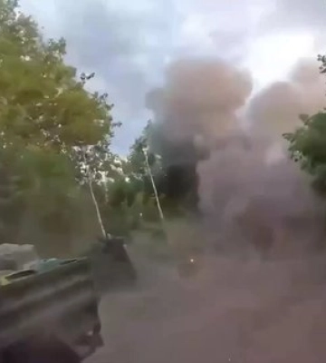Окупант збив український дрон, але той впав на голови його поплічників: "Давай вставай, нах#й". ВIДЕО
