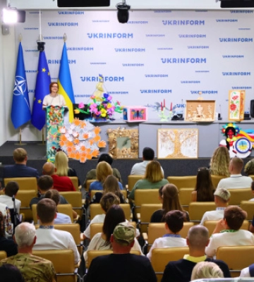 У Києві презентували інклюзивний культурно-мистецький проєкт «Коло незламних»