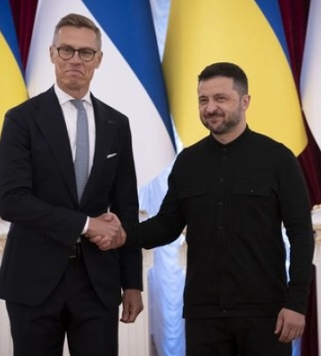 Президент Фінляндії обговорив з Зеленським останні події у переговорному процесі щодо миру