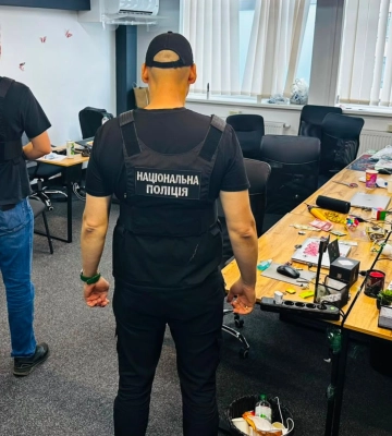 На Львівщині викрито мережу шахрайських кол-центрів із багатомільйонними прибутками