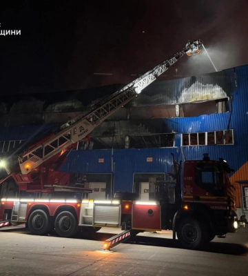 Російський удар по бізнесу. Rozetka скорочує штат після знищення складу в Броварах