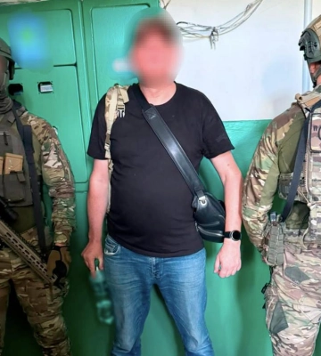 Військовий, який перебував у СЗЧ та мав при собі зброю, потрапив до рук правоохоронців ВСП на Чернігівщині: подробиці