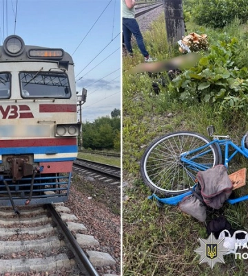 У Хмельницькому велосипедист не зміг проскочити закритий залізничний переїзд перед потягом 