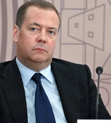 Медведев назвал Курильские острова «российскими землями» и пригрозил Японии «ужасными последствиями»
