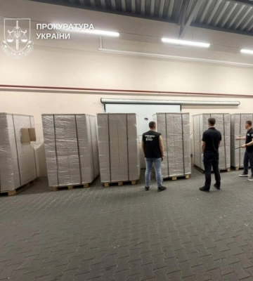 На Буковині водія компанії-експортера обвинувачують у контрабанді сигарет на понад ₴15 млн