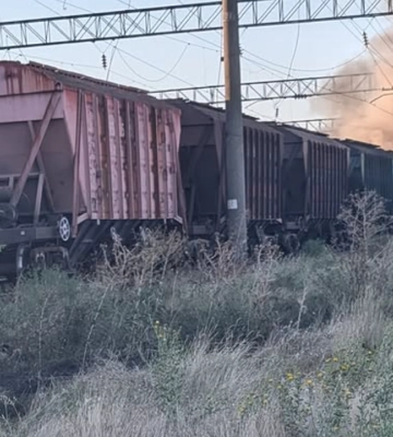 Пасажирів врятувало повідомлення: ворог атакував потяг Одеса - Дніпро