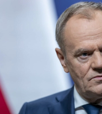 Туск анонсував тимчасове зниження цін на пальне в Польщі