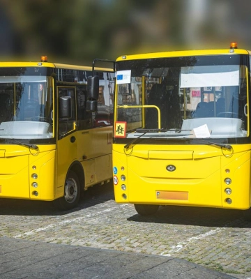 П’ять громад Харківщини отримали вісім нових шкільних автобусів: куди передали транспорт