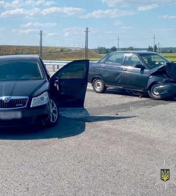 На Полтавщині внаслідок ДТП на трасі постраждала молода жінка, - поліція