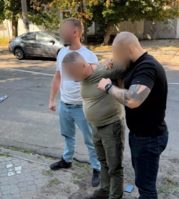 Затримано начальника Миколаївського ОТЦК на хабарі у $15 тисяч за уникнення мобілізації, - генпрокурор Кравченко. ФОТОрепортаж