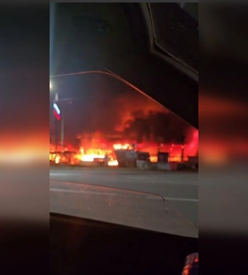 В оккупированном Енакиево в Донецкой области раздавались взрывы: горит местный торговый центр