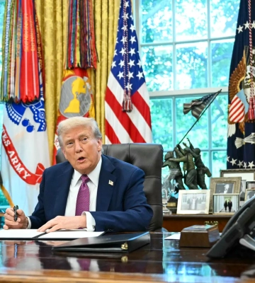 Трамп ввел 100% тариф на импорт дронов и комплектующих к ним