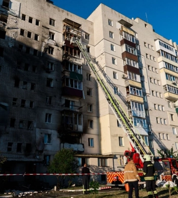 У Смілі на Черкащині ворожий дрон зі шрапнеллю влетів у багатоповерхівку, п'ятеро поранених