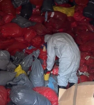 Шприци, скальпелі та інфіковані матеріали: у Києві виявлено склад небезпечних відходів 