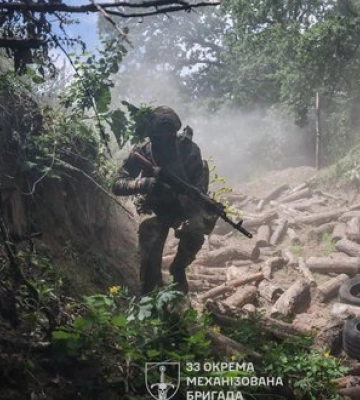 За сутки на фронте произошло 222 боевых столкновения. Больше всего штурмов зафиксировано на Константиновском, Покровском и Славянском направлениях, - Генштаб