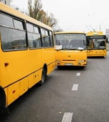 Безготівкової оплати в маршрутках Києва не буде до кінця воєнного стану, – КМДА