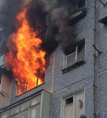 У Львові під час пожежі в квартирі постраждав 59-річний чоловік
