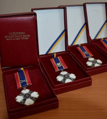 Кропивничанам-Захисникам України вручать відзнаки "Полум'яне серце"