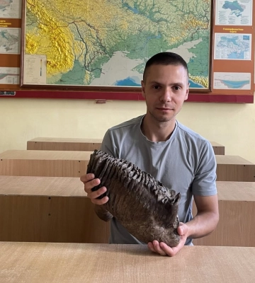 Знахідка часів плейстоцену: біля Жидачева з Дністра дістали зуб мамонта