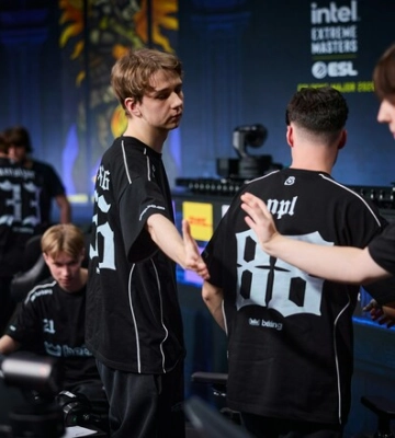 Vitality — B8. Группа C. Esports World Cup. Смотреть онлайн. LIVE