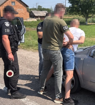 Мешканець Самбора за 11 тисяч євро організував втечу військовозобов’язаного до Румунії