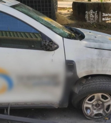 Росіяни атакували підприємство в Запоріжжі: пошкоджено службовий автомобіль