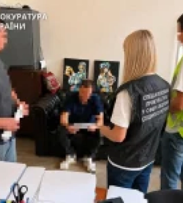 Колишньому посадовцю харківського ТЦК повідомили про підозру через фіктивний «призов» десятьох чоловіків