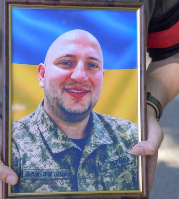 В Ужгороді провели в останню путь полеглого Героя