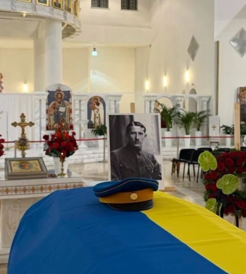 Прах Коновальца доставили в Патриарший собор УГКЦ в Киеве для прощання