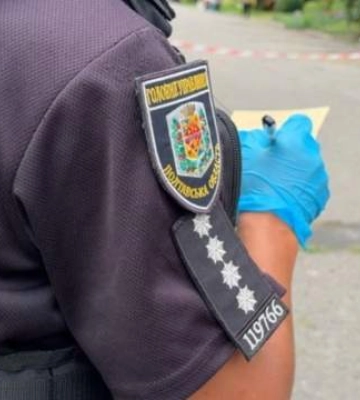 На Полтавщині чоловік відкрив вогонь по поліцейських: є поранений