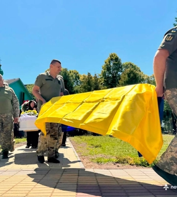 На Волині попрощалися із 26-річним захисником Дмитром Роотом