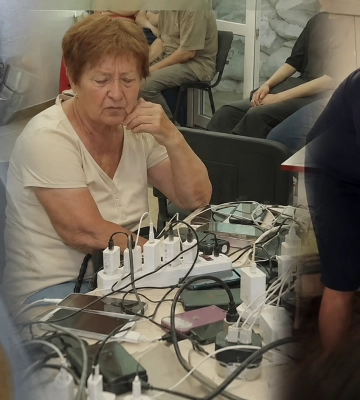 В Мелитополе ночью гремели взрывы, люди сидят без работы из-за отсутствия электричества и ищут по городу банкоматы, чтобы снять наличку — утренняя сводка РИА Пивдень (видео)