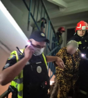 Вночі у Львові пролунав вибух, сталася пожежа: що відомо