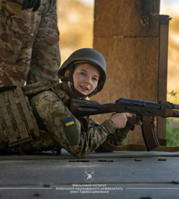 Хто вступив до Військового інституту КНУ: гендерний баланс