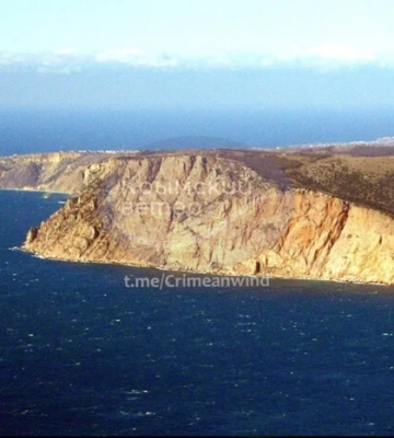 В оккупированном Крыму возникли пожары на месте дислокации российской ПВО и на территории пусков ракет Искандер — спутниковые снимки
