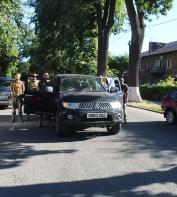Захисник з Одещини Валерій Левчишин, який понад два роки провів у ворожому полоні, зняв своє фото зі стенда на Місці Надії