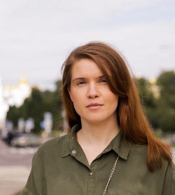 "С Лукьяновки расскажешь": Безуглая заявила, что ей угрожает мужчина, защищавший "Скелю" 