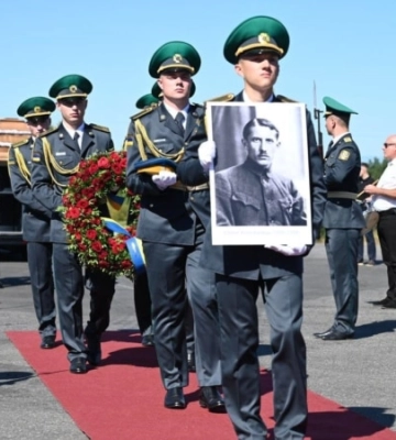 Відео: У Києві провели заупокійну службу по полковнику армії УНР Євгену Коновальцю