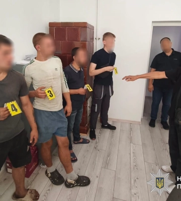 На Львівщині потрапив до поліції зловмисник, який побив та пограбував людину