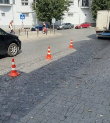 Шок у Мукачеві: інспектори масово штрафують за конуси на дорогах