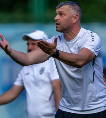 Антоненко объяснил замену вратаря в перерыве