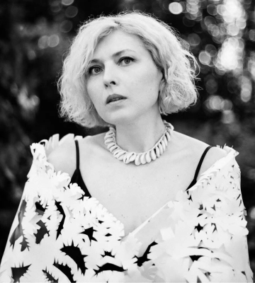 Раптово померла у Львові відома у світі мисткиня витинанки Дарія Альошкіна