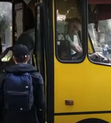Проезд в маршрутках дорожает до 25 гривен: для школьников — 18 грн