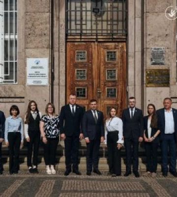 Хто здійснює парламентський контроль за додержанням прав людини на Закарпатті