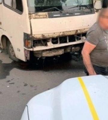 Ворожий дрон уранці вдарив по автобусу на Херсонщині, шестеро постраждалих