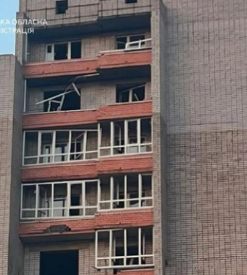 Росіяни вдарили по Дніпропетровщині, є поранені