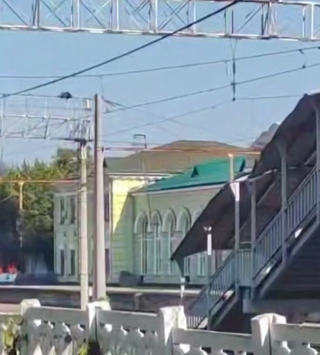Трагедия в Лозовой: российский снаряд попал в вагон у вокзала, есть погибшие