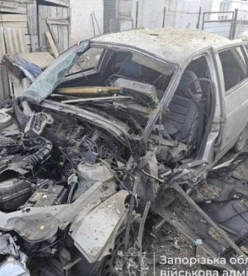 Росіяни атакували дронами автівки цивільних у Запорізькому районі