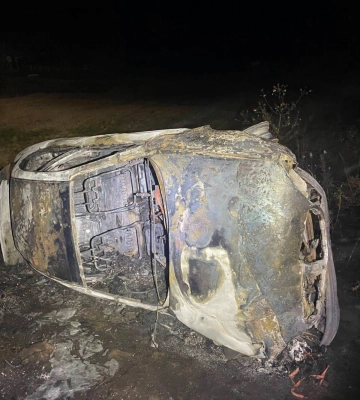 На Київщині перекинувся та спалахнув легковик: двоє людей потрапили до шпиталю