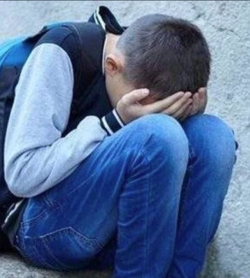 В Бучанском районе женщина избила чужого подростка: полиция расследует дело